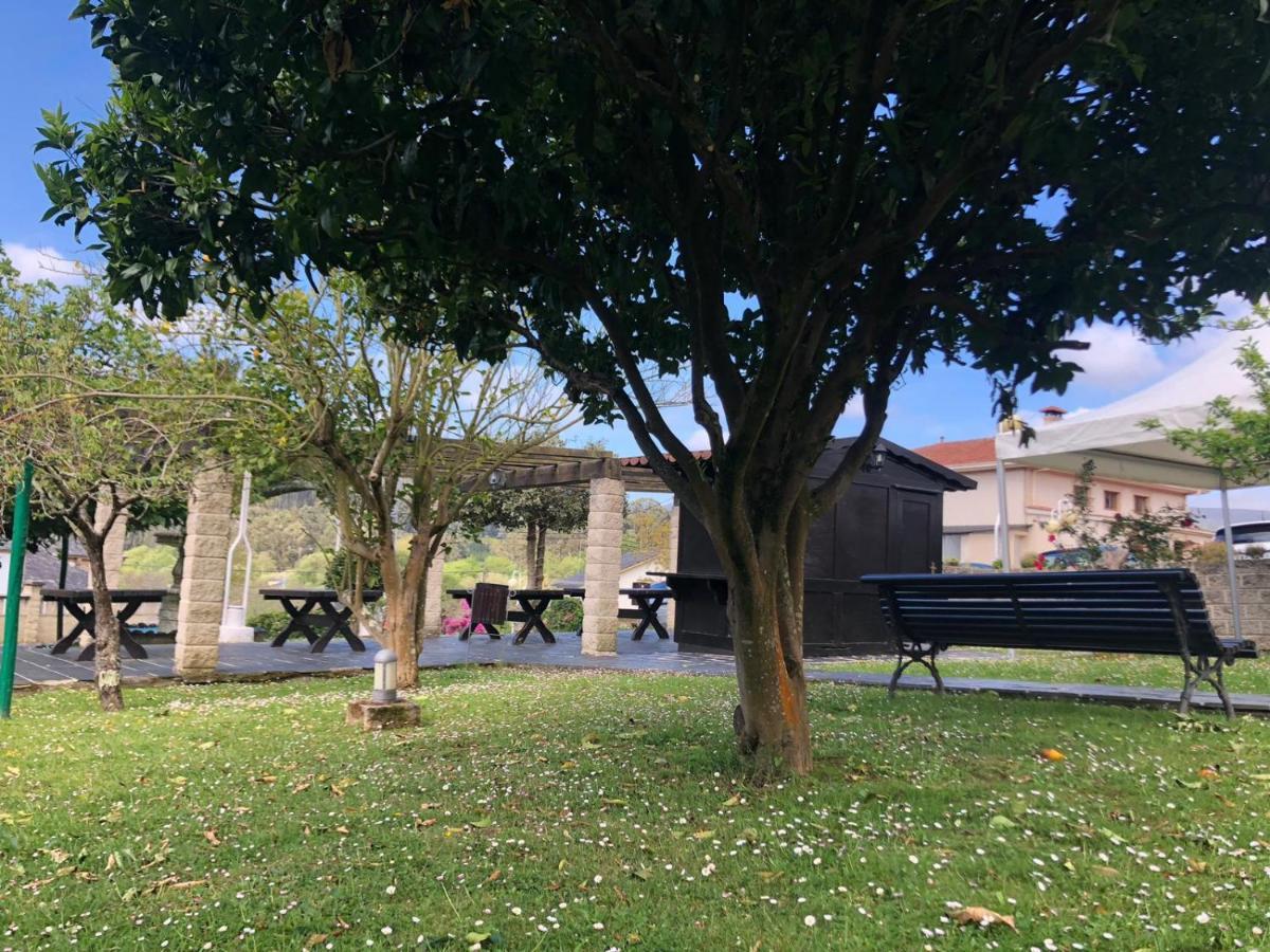 O Val Do Naseiro Hotel Viveiro Ngoại thất bức ảnh