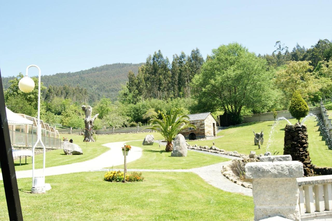 O Val Do Naseiro Hotel Viveiro Ngoại thất bức ảnh