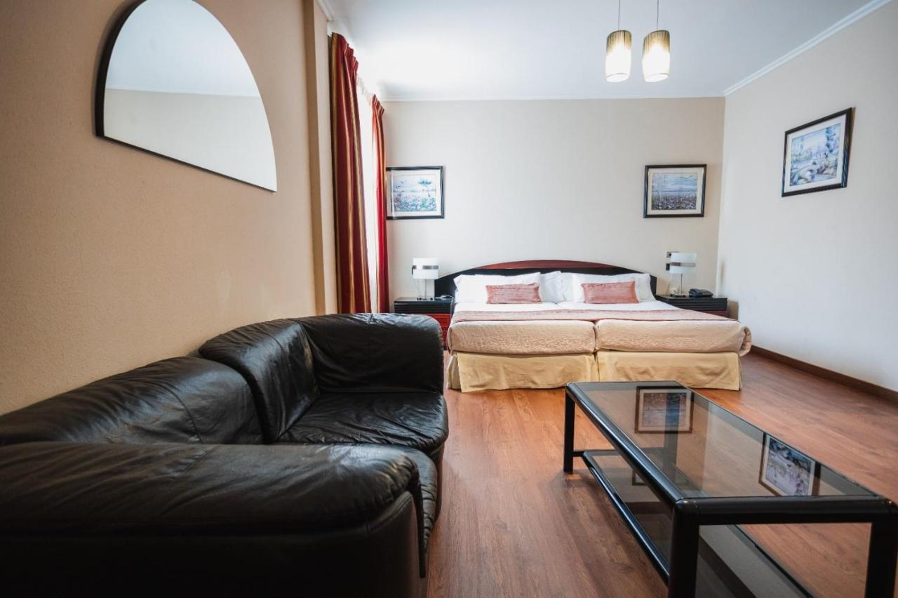 O Val Do Naseiro Hotel Viveiro Ngoại thất bức ảnh